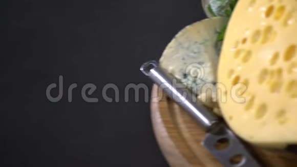 有orrekhi和梨的奶酪种类视频的预览图