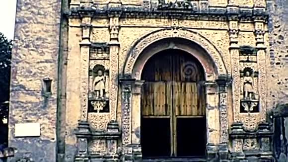 墨西哥库纳瓦卡大主教视频的预览图