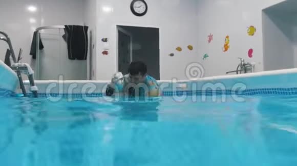 儿童脑瘫的水康复程序前庭水下训练视频的预览图