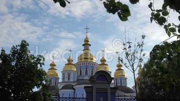 迈克尔在基辅的黄金统治大教堂视频的预览图