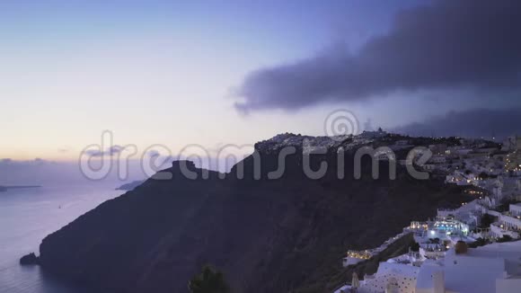 桑托里尼岛伊梅罗维利村夜景视频的预览图