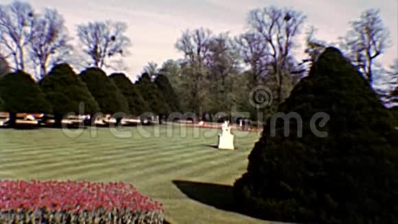 汉普顿宫廷的喷泉花园视频的预览图
