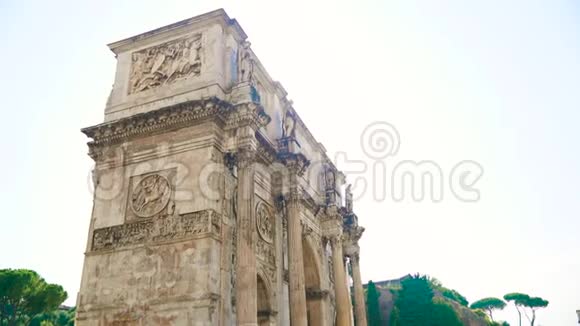 意大利罗马日出时君士坦丁拱门慢速移动摄像机视频的预览图