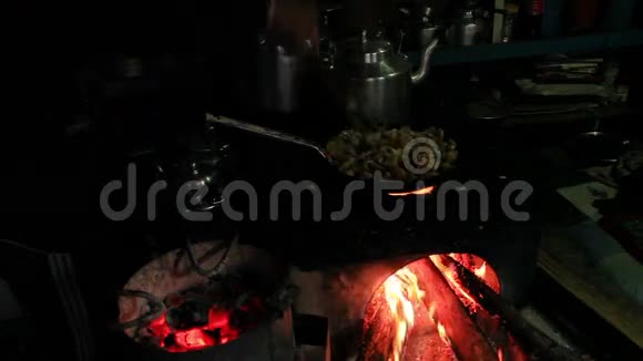 食物屋火灾视频的预览图