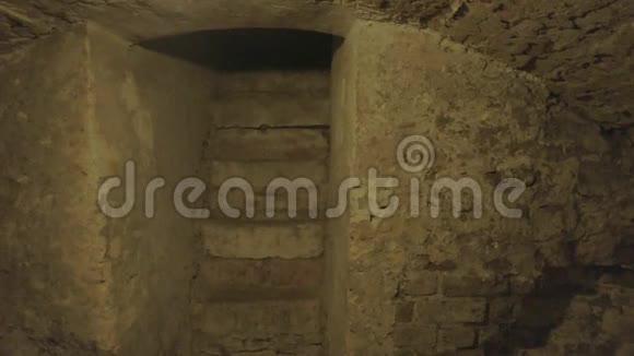 旧的石窖视频的预览图