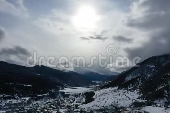 黑山为游客隐藏了危险视频的预览图