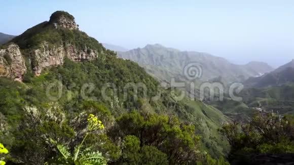 西班牙加那利群岛特内里费阿纳加自然公园的山脉视频的预览图