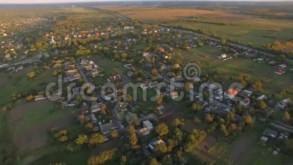 秋季乌克兰欧洲小镇全景视频的预览图