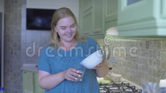 肥婆厨房视频的预览图