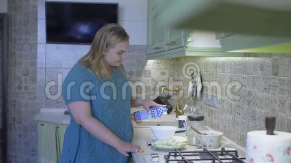 肥婆厨房视频的预览图