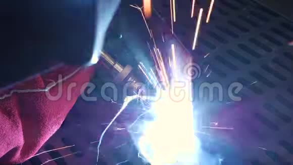 铁匠或焊工视频的预览图