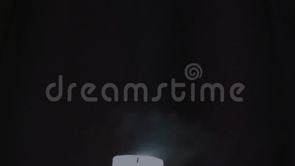 蜡烛的烟雾视频的预览图