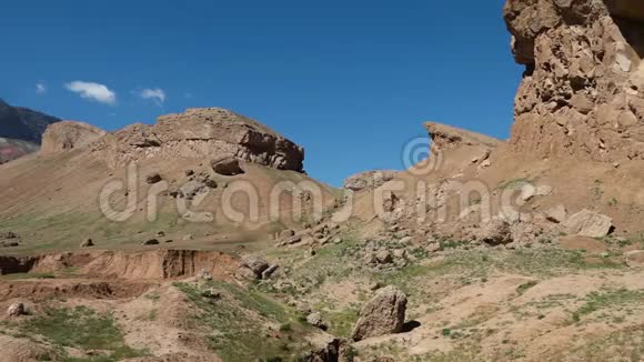 岩石和土壤形成的伟大景观视频的预览图