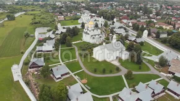 该村教堂围栏地区俄罗斯苏兹达尔视频的预览图