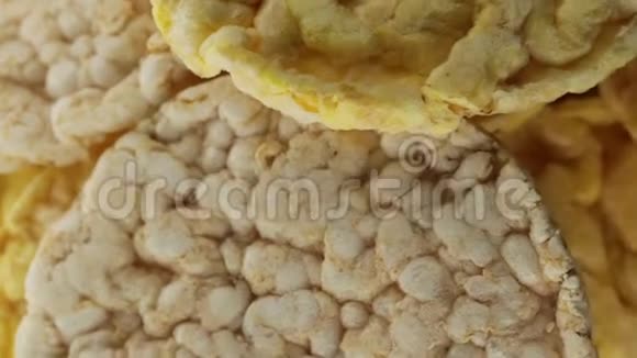 生物大米和玉米蛋糕视频的预览图