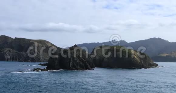 来自新西兰库克海峡的山景视频的预览图