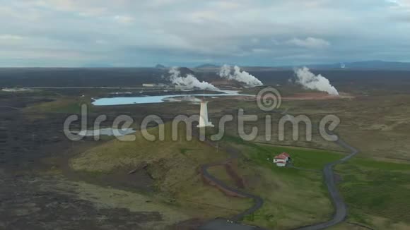 雷克雅内斯灯塔冰岛空中观景台视频的预览图