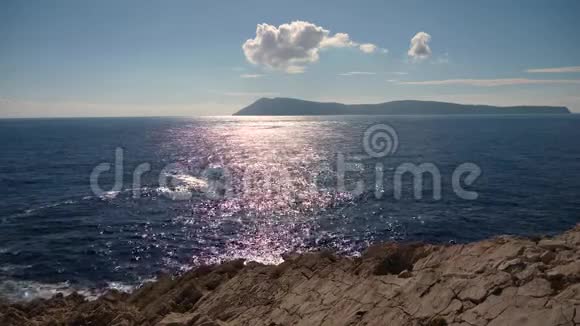 岛上的海景视频的预览图