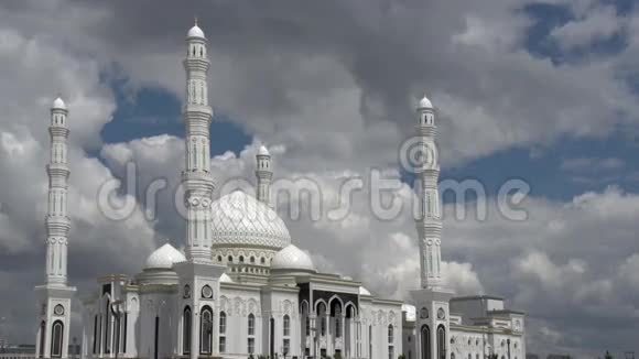 哈兹雷特苏丹清真寺视频的预览图