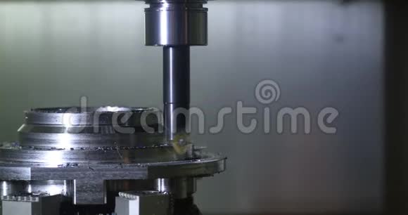 激光焊接机器人自动机械切割关闭金属切割视频的预览图