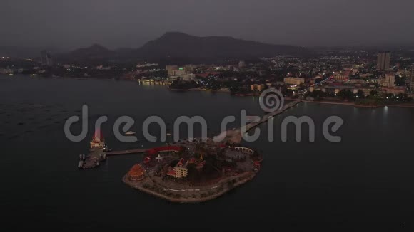 鸟瞰KohLoy公园在斯里兰卡帕塔亚在泰国视频的预览图