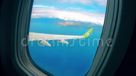 降落时从海上飞机上的窗口视图视频的预览图