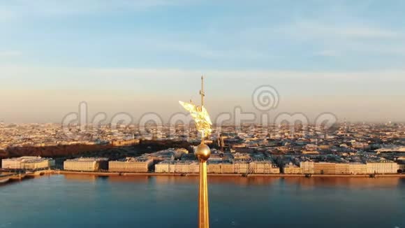天使彼得和保罗堡效应多莉变焦圣彼得堡的历史中心空中射击视频的预览图