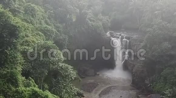 瀑布巴厘岛1视频的预览图