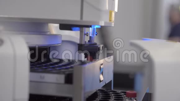 医学实验创造一种治疗方法细菌武器有毒物质新手化学公司视频的预览图