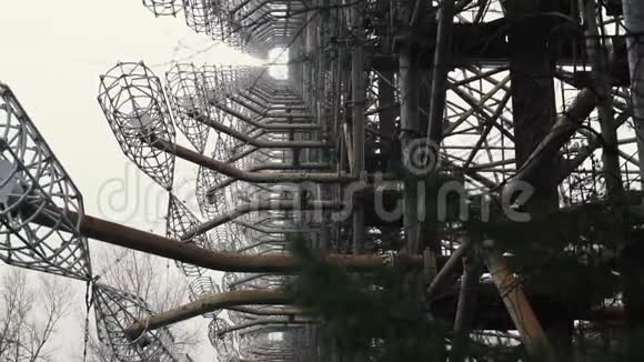 乌克兰普里皮亚特切尔诺贝利附近的杜加雷达结构视频的预览图
