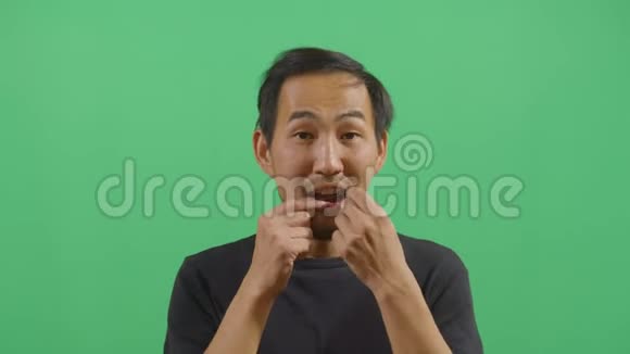 成人清洁牙线视频的预览图