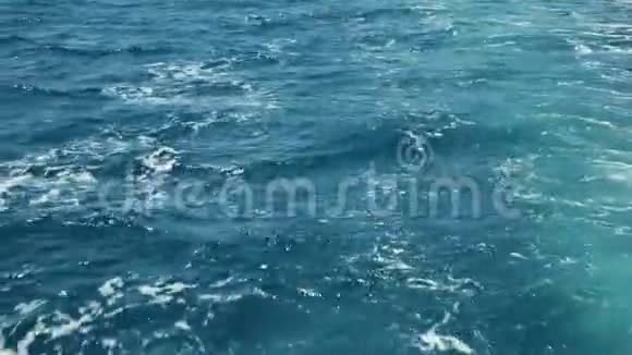 旋转的海浪视频的预览图