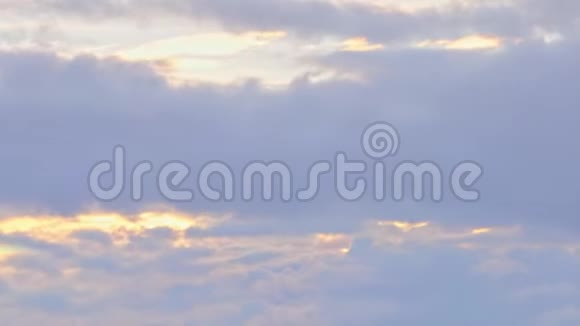4时间流逝蓬松的白云背景超高清视频的预览图