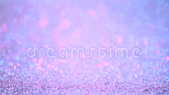 紫色和紫色抽象的波克灯闪亮的背景新年和圣诞节的概念粉色闪闪发光视频的预览图