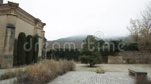 西班牙塔拉戈纳波布莱特修道院视频的预览图