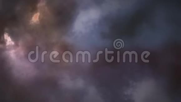 天空中的雷和云视频的预览图
