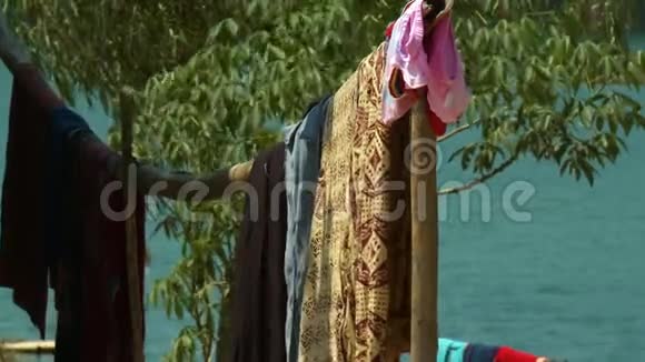 土著洗衣服Belum马来西亚视频的预览图