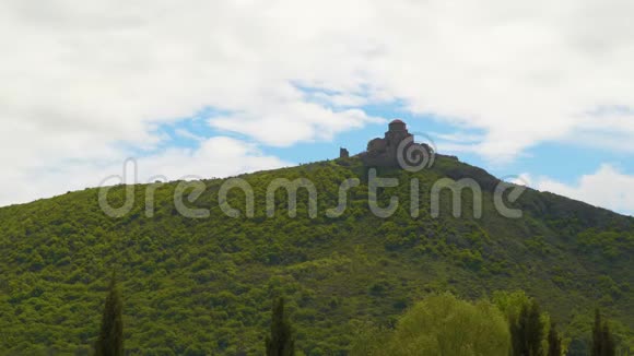 贾瓦里是格鲁吉亚修道院位于山顶视频的预览图