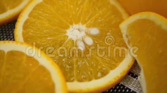 鲜甜切片橙旋转视频的预览图