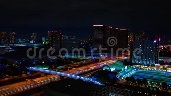 东京阿里阿克市街宽倾斜的夜晚时间视频的预览图