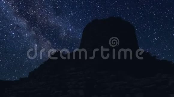 诺拉盖奥罗洛时间在夜晚与星星一起流逝视频的预览图