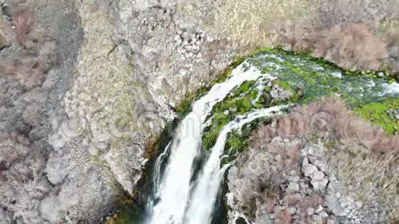 爱达荷海格曼山谷一个巨大瀑布的侧景视频的预览图
