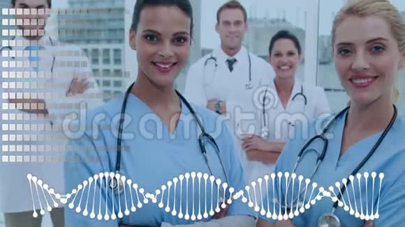 医生团队被DNA螺旋和网格模式的动画包围视频的预览图