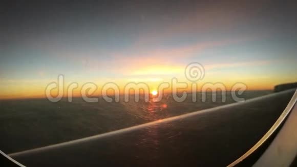 从飞机上日落视频的预览图