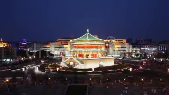 中国西安钟楼夜景时间视频的预览图