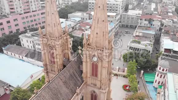 圣心大教堂在广州无人驾驶飞机顺利升上天主教堂视频的预览图