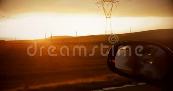 拍摄在日落后视镜上的一个大自然视频的预览图