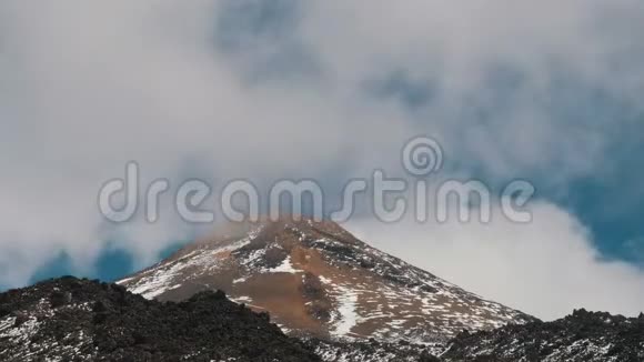 西班牙加那利群岛特奈德火山特内里费云层形成的时间推移视频的预览图