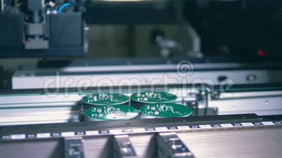 工厂设备制造PCB印刷电路板电路板印刷板印刷电路视频的预览图
