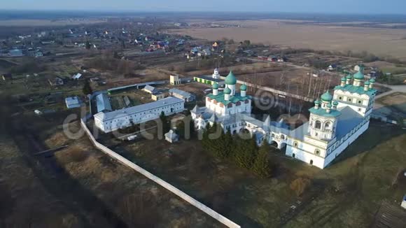观尼科洛维亚齐斯基修道院空中视频诺夫哥罗德地区视频的预览图